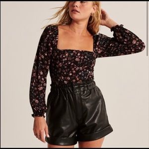 Abercrombie long sleeve square neck top floral